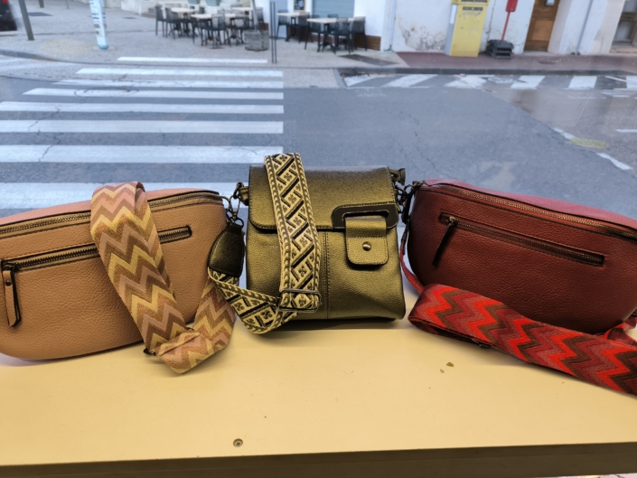 Bijoux et maroquinerie à Fleury d’Aude – Un Temps Pour Tout Sélection de bijoux fantaisie et sacs au tabac Un Temps Pour Tout à Fleury d’Aude