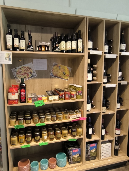Cave et produits régionaux à Fleury d’Aude – Un Temps Pour Tout Sélection de vins et produits régionaux au tabac Un Temps Pour Tout à Fleury d’Aude